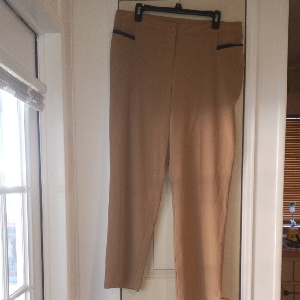 Chico's Tan Cropped Pants
